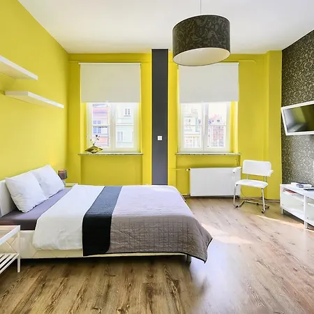 Urban Apartment *